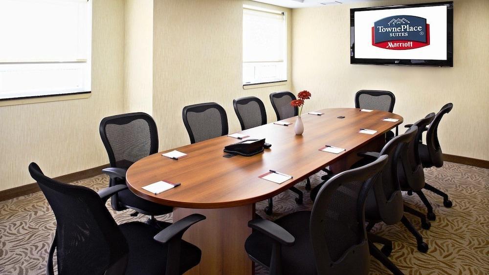 Towneplace Suites By Marriott Mississauga-Airport Corporate Centre Bagian luar foto